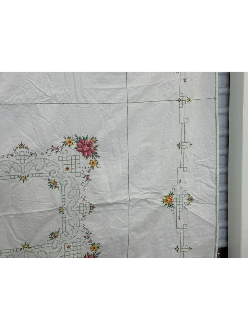 Vintage Geometric Floral Embroidery Cross Stitch Flowers Tablecloth Topper 63x96